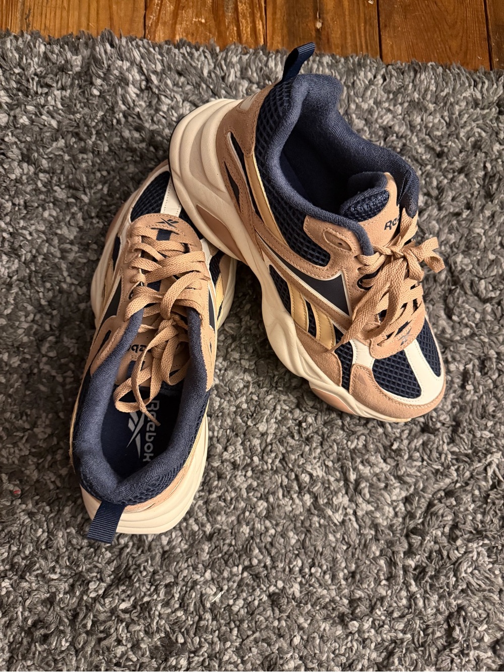 Reebok Men’s Navy and Beige Chunky Trainer Sneakers